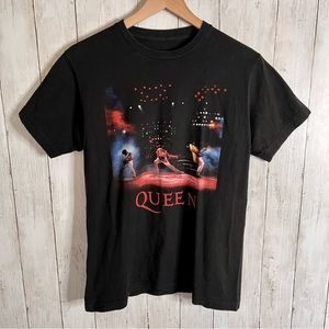 Queen Graphic Tee M4